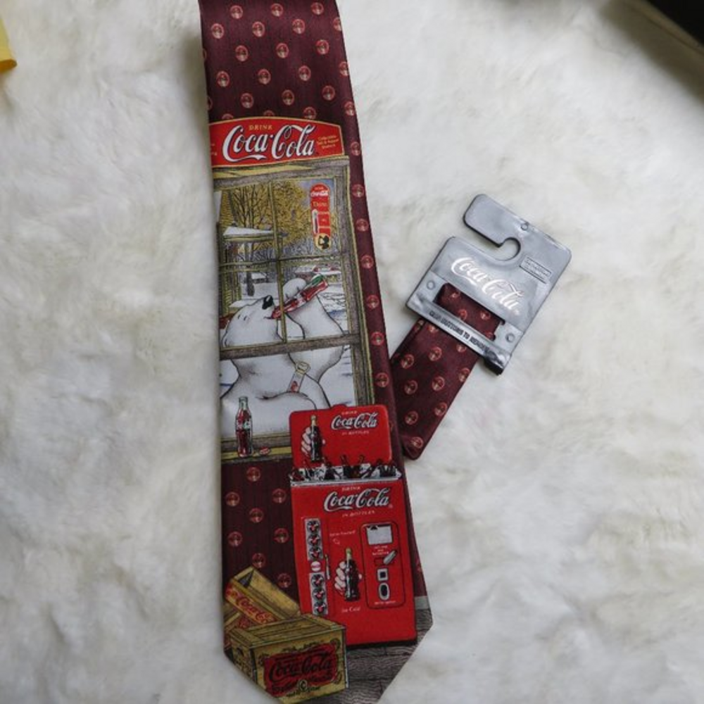 Coca Cola nostalgia bear neck tie‎
